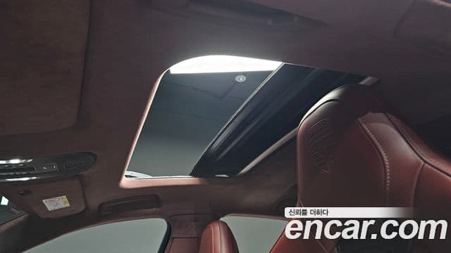 Porsche Panamera 2025 — ფოტო 16/20