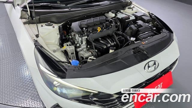 Hyundai The New Avante Hybrid 2020 — Photo 18/20