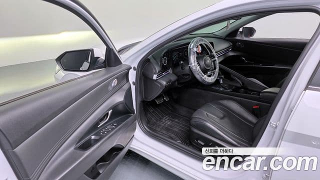 Hyundai The New Avante Hybrid 2020 — Photo 17/20