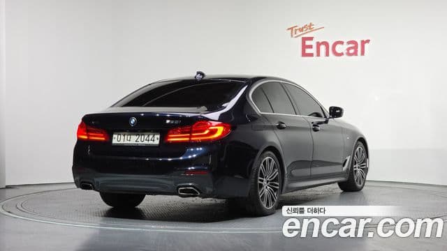BMW 5 Series 2019 — Şəkil 1/20