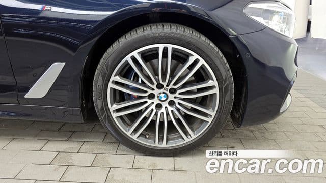 BMW 5 Series 2019 — Şəkil 16/20