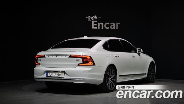 Volvo S90 2023 — Photo 13/20