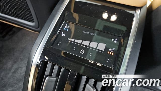 Volvo S90 2023 — Photo 18/20