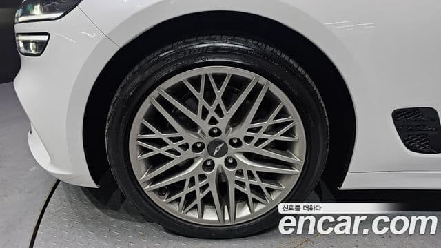 Genesis G70 2022 — ფოტო 12/20