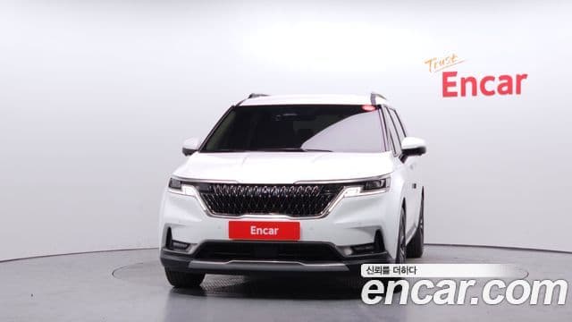 Kia Carnival 2023 — ფოტო 3/20
