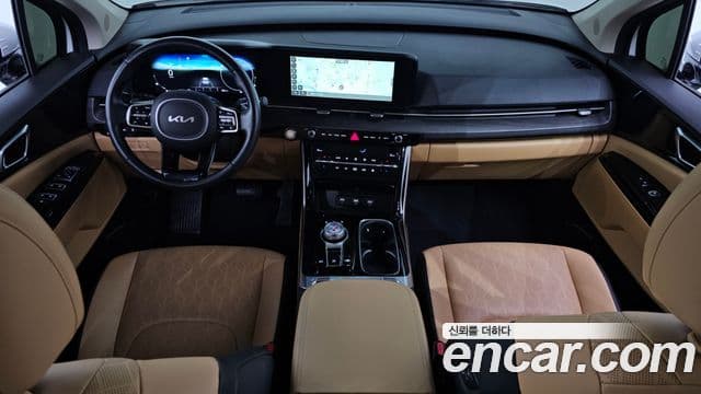 Kia Carnival 2023 — ფოტო 7/20