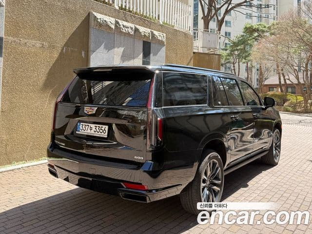 Cadillac Escalade 2022 — ფოტო 1/10