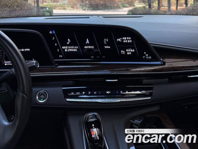 Cadillac Escalade 2022 — ფოტო 7/10