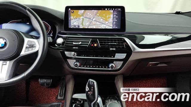 BMW 5 Series 2021 — Şəkil 14/20
