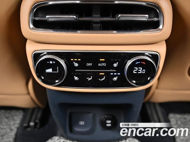 Genesis GV80 2020 — ფოტო 16/20