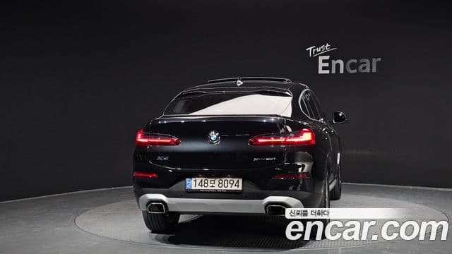 BMW X4 2022 — Photo 17/20