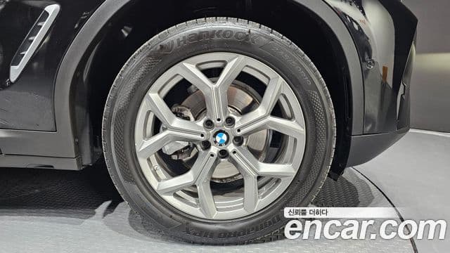 BMW X4 2022 — Photo 12/20