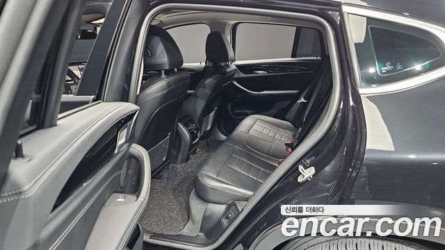 BMW X4 2022 — Photo 18/20