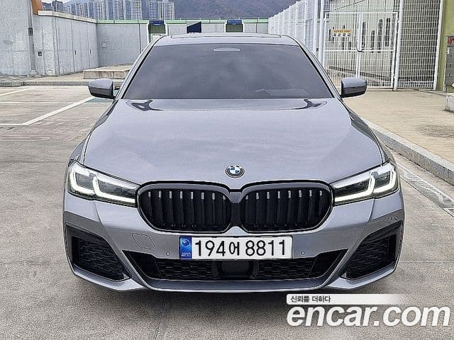 BMW 5 Series 2023 — Фото 1/20