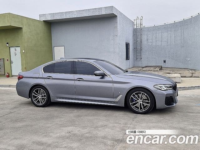 BMW 5 Series 2023 — Фото 3/20