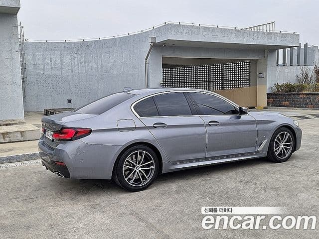 BMW 5 Series 2023 — Фото 4/20