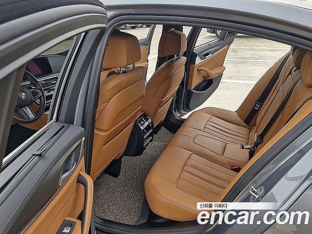 BMW 5 Series 2023 — Фото 16/20