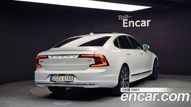 Volvo S90 2022 — ფოტო 2/20