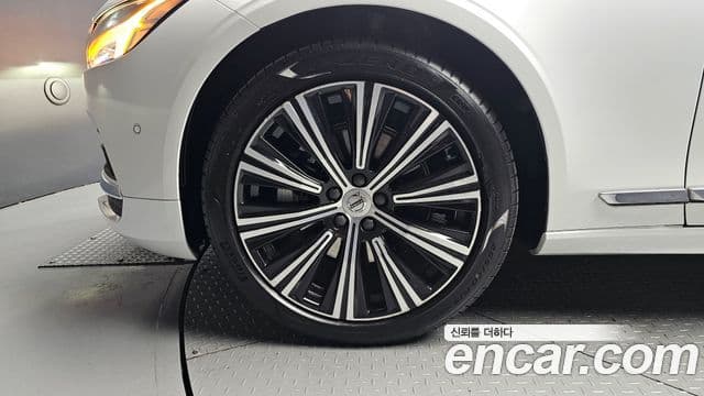 Volvo S90 2022 — ფოტო 5/20