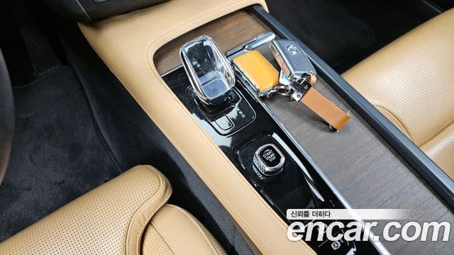 Volvo S90 2022 — ფოტო 9/20