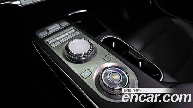 Genesis GV70 2022 — ფოტო 9/20
