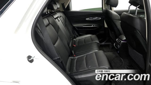Genesis GV70 2022 — ფოტო 12/20