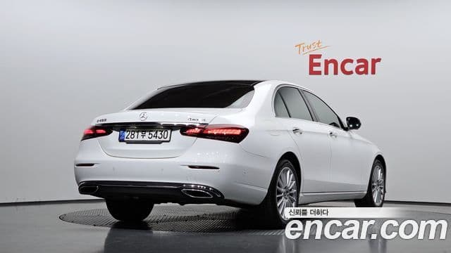 Mercedes-Benz E-Class 2022 — Şəkil 2/20