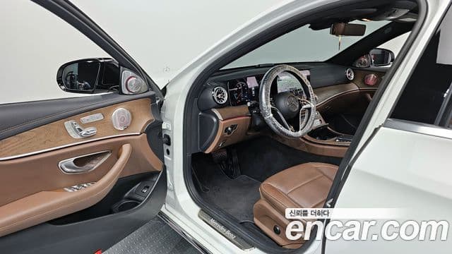 Mercedes-Benz E-Class 2022 — Şəkil 11/20