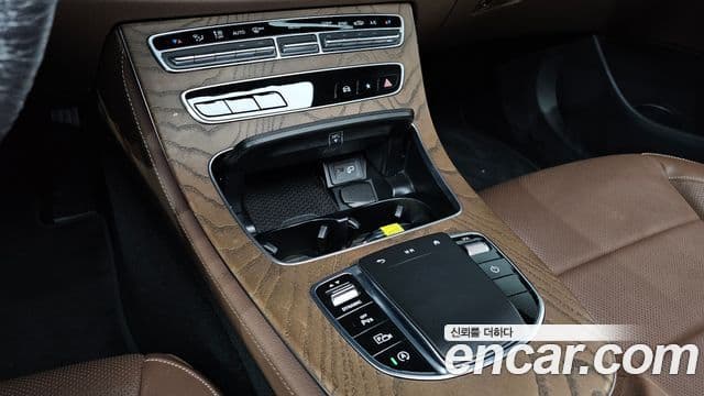 Mercedes-Benz E-Class 2022 — Şəkil 18/20