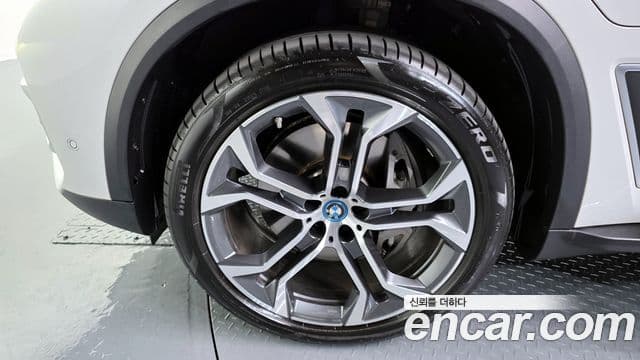 BMW X5 2022 — ფოტო 5/20