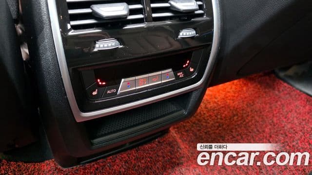 BMW X5 2022 — ფოტო 17/20