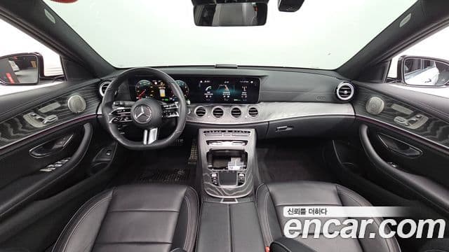 Mercedes-Benz E-Class 2021 — ფოტო 9/20