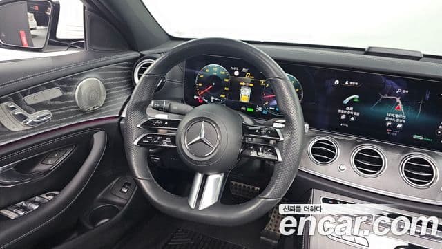 Mercedes-Benz E-Class 2021 — ფოტო 12/20