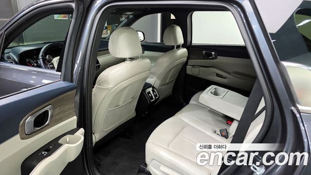 Kia Sorento 2022 — ფოტო 11/20