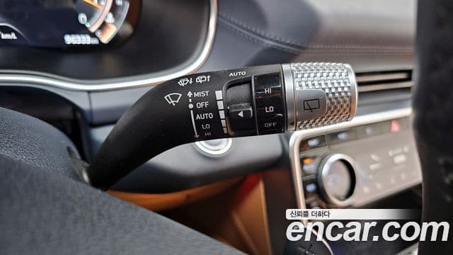 Genesis GV80 2021 — ფოტო 16/20