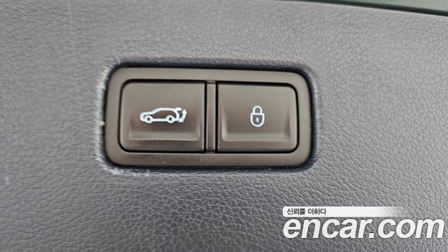 Genesis GV80 2021 — ფოტო 19/20