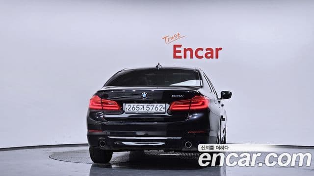 BMW 5 Series 2019 — ფოტო 3/20