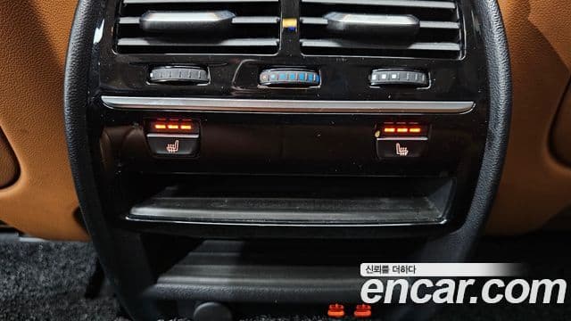 BMW 5 Series 2019 — ფოტო 17/20