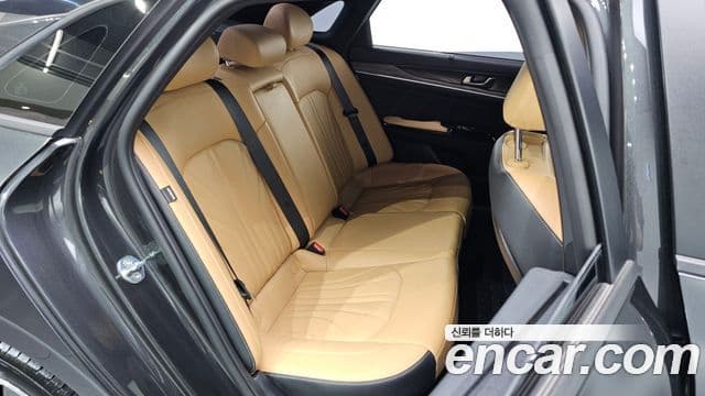 Kia K5 2022 — фото 12 из 20