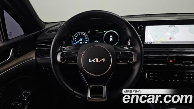 Kia K5 2022 — ფოტო 14/20