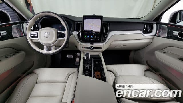 Volvo XC60 2025 — ფოტო 7/20