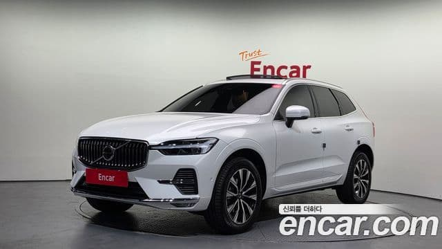 Volvo XC60 2023 — Фото 1/20