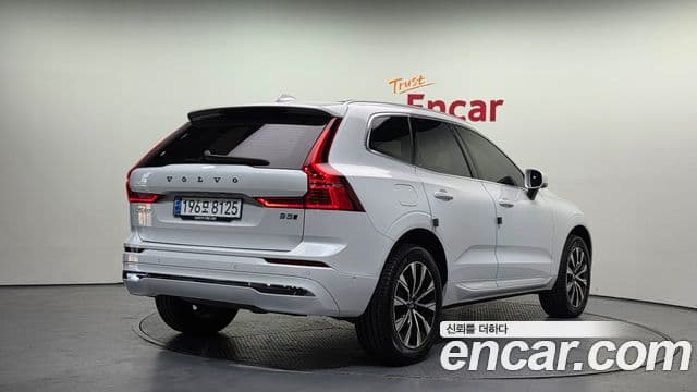 Volvo XC60 2023 — Фото 2/20