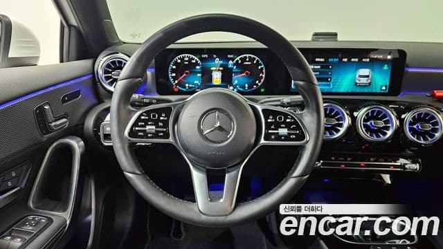 Mercedes-Benz A-Class 2022 — ფოტო 13/20