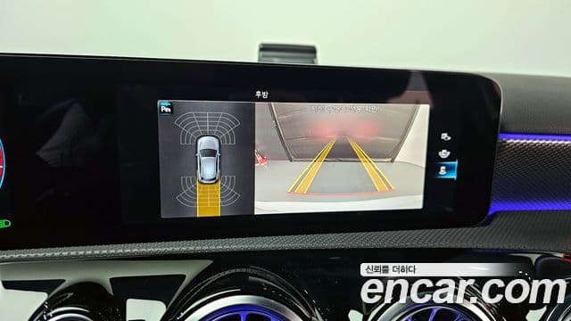 Mercedes-Benz A-Class 2022 — ფოტო 15/20