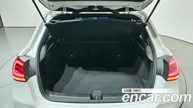 Mercedes-Benz A-Class 2022 — ფოტო 20/20