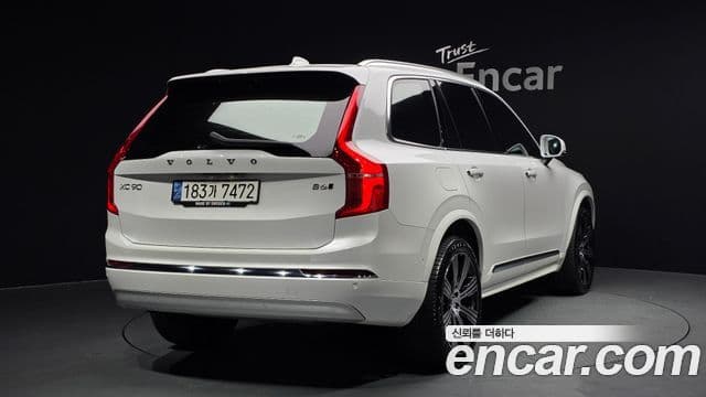 Volvo XC90 2022 — ფოტო 2/20