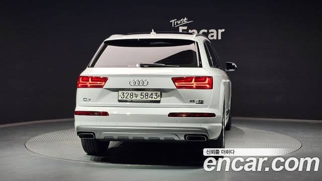 Audi Q7 2019 — Şəkil 4/20