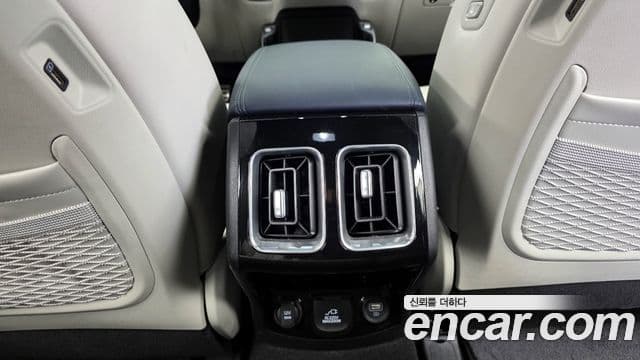 Kia Sorento 2021 — Şəkil 19/20