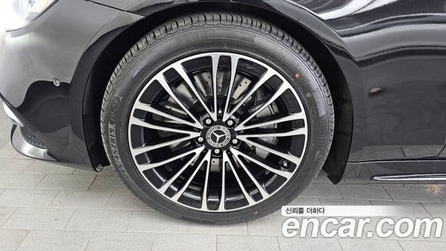 Mercedes-Benz S-Class 2019 — Фото 5/20